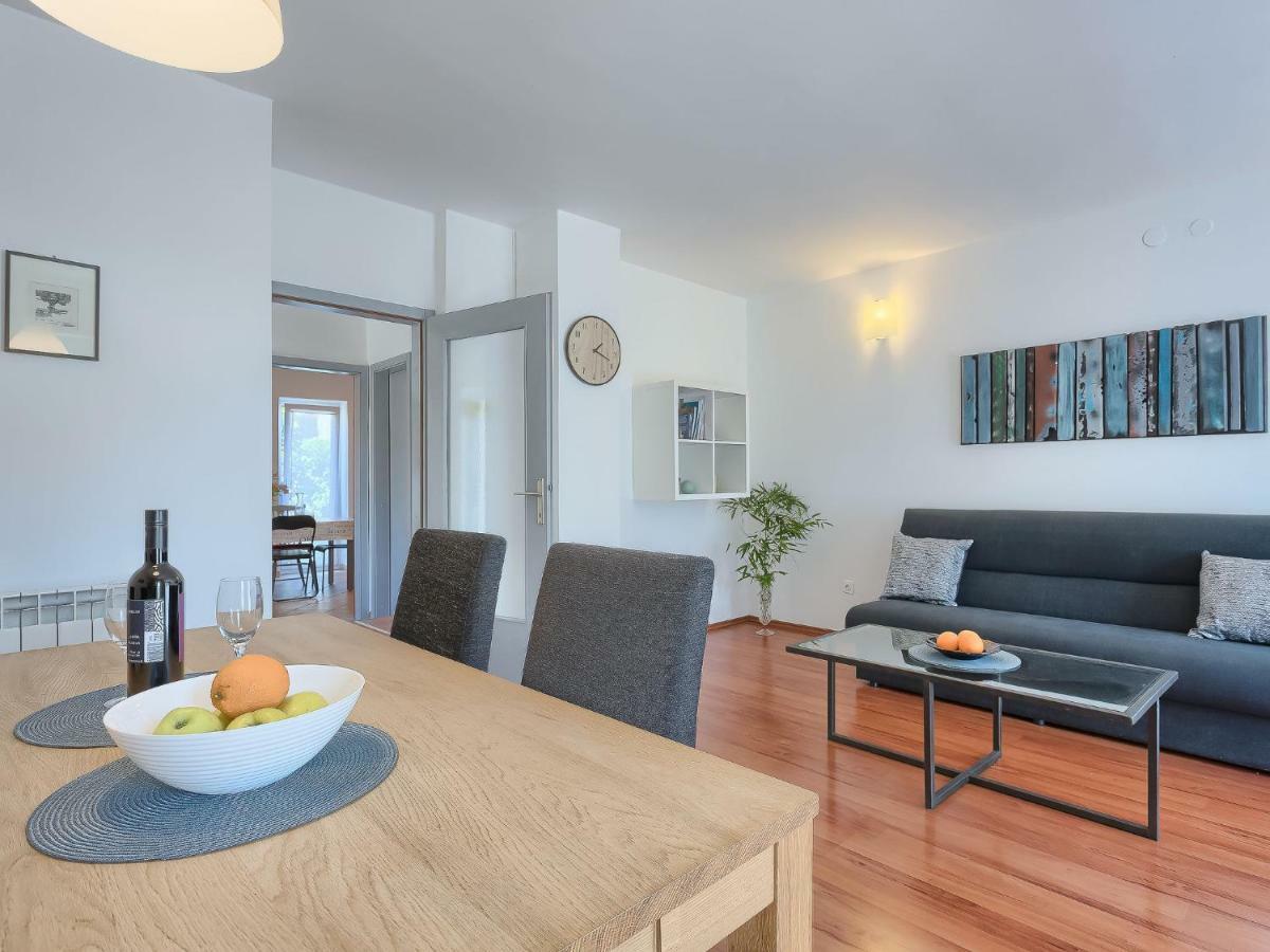 Gojak By Interhome
